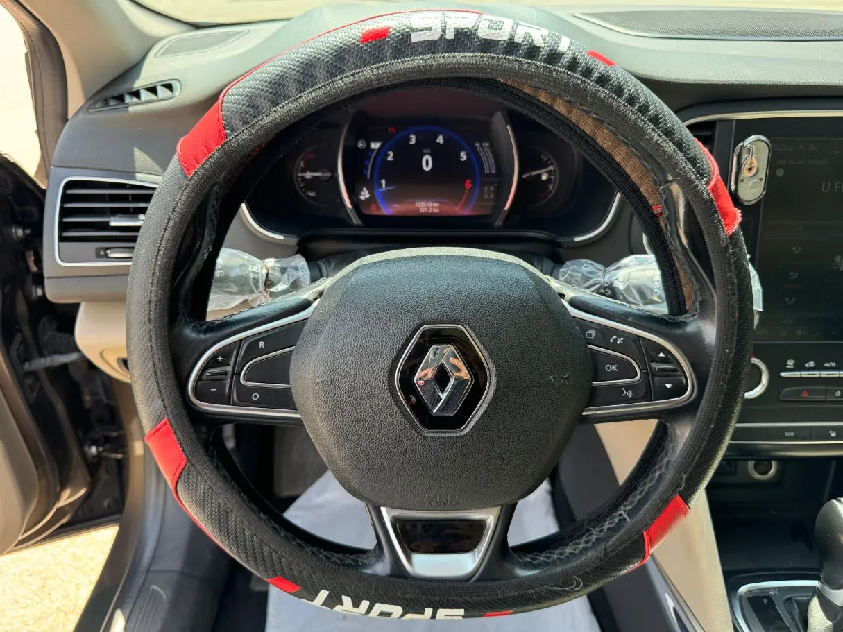 Car image 20
