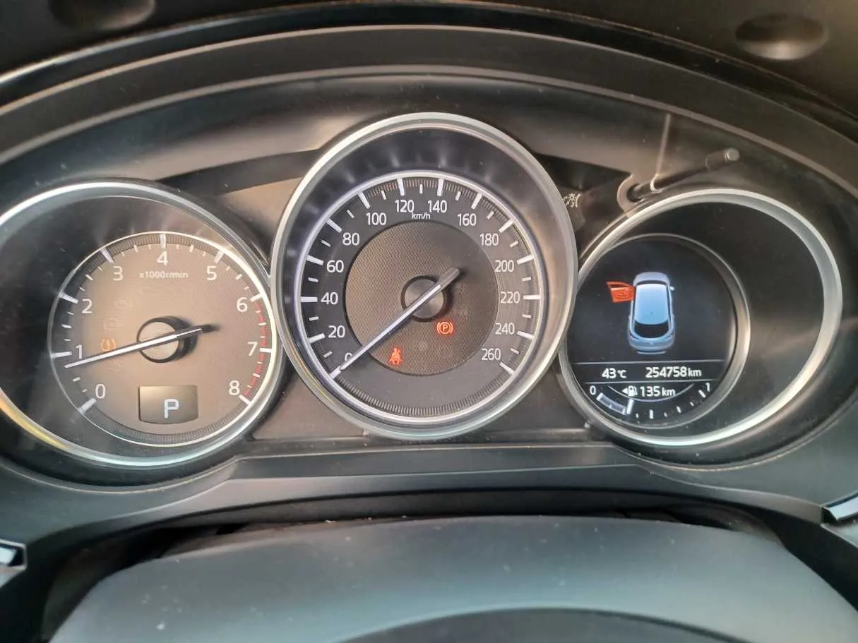 Car image 20