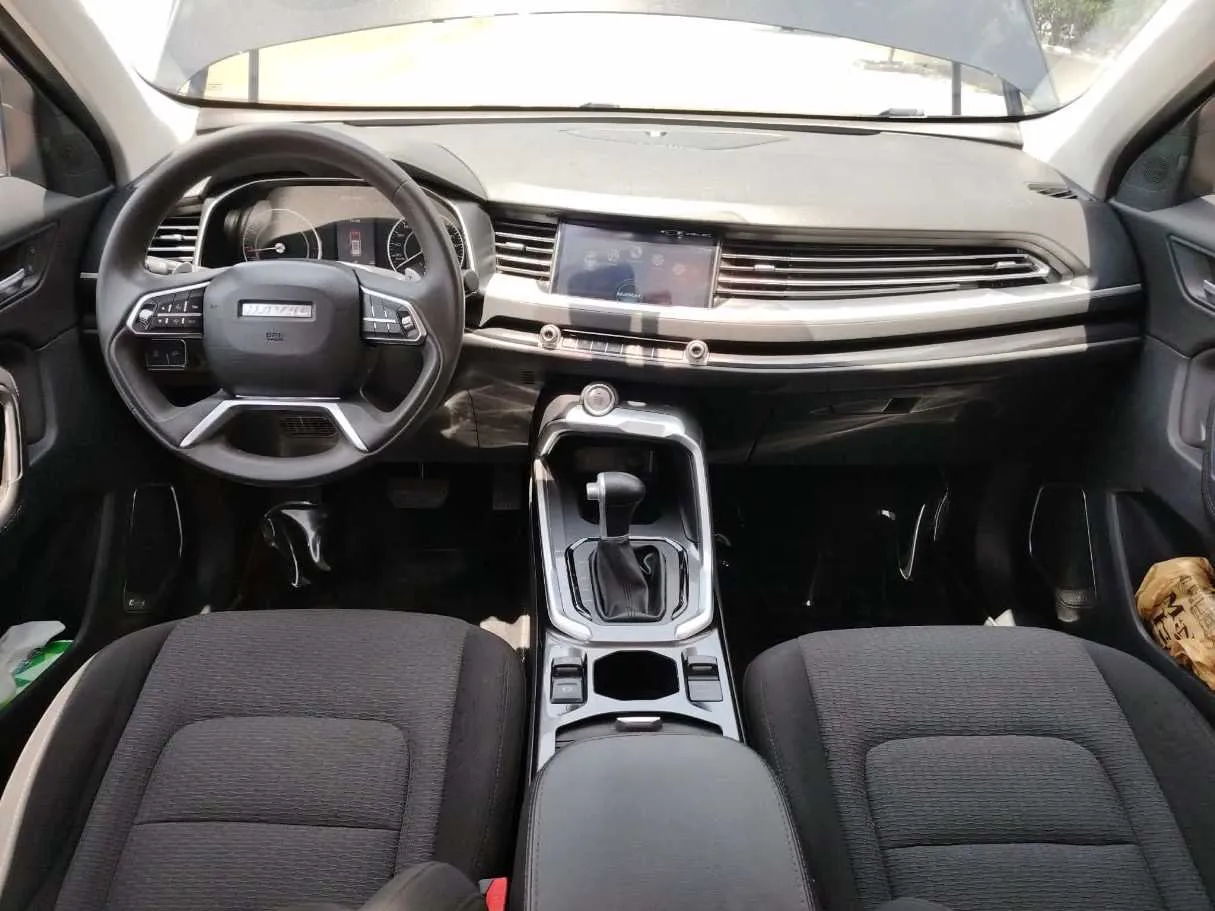 Car image 21