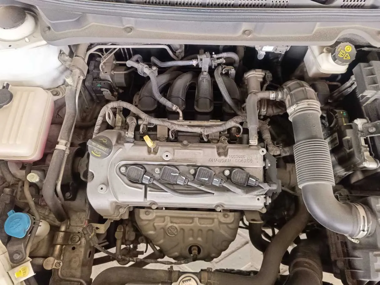 Car image 23