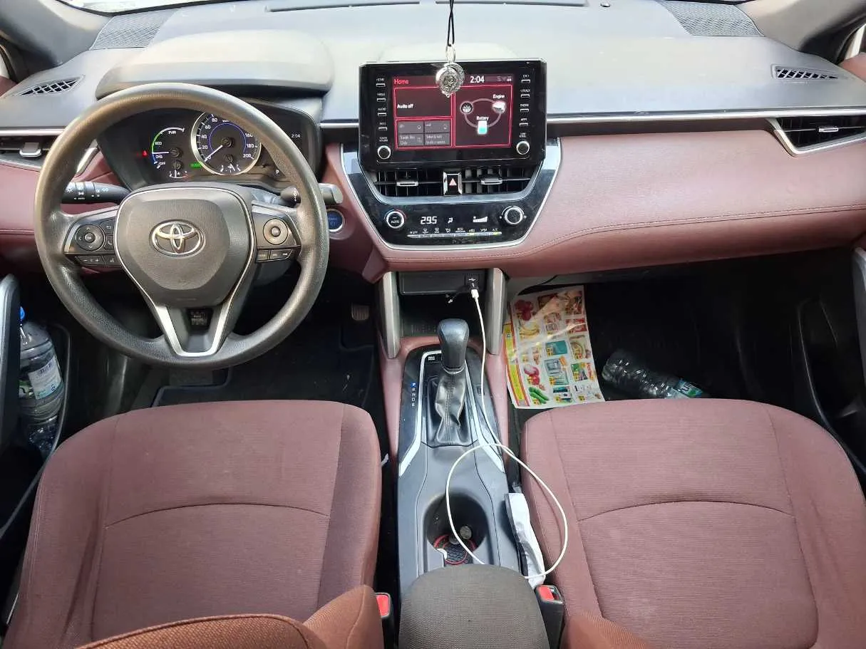 Car image 16