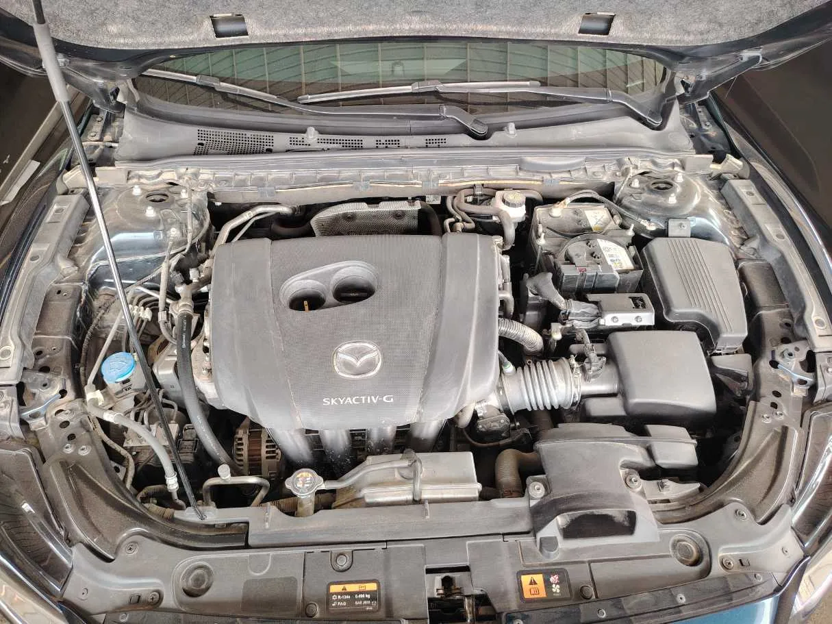 Car image 32