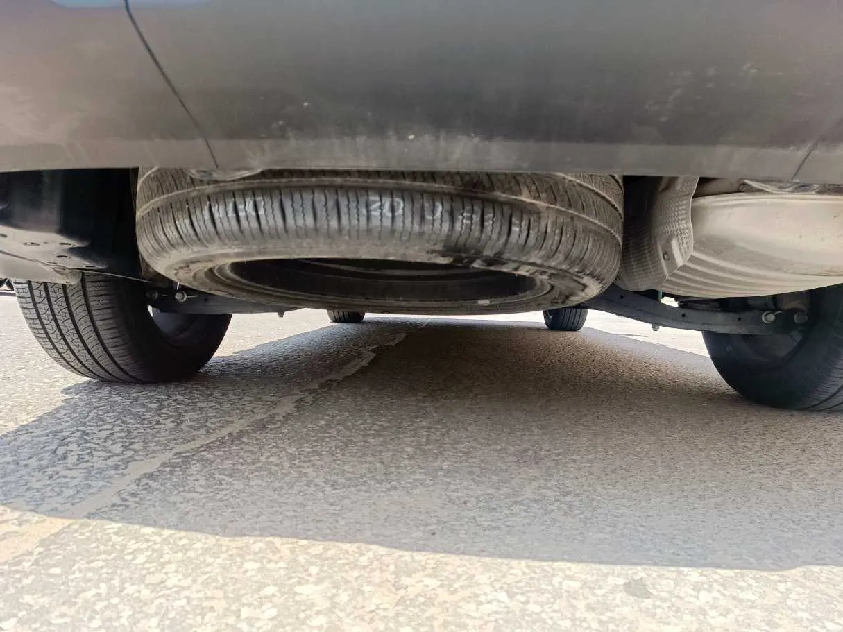 Car image 33