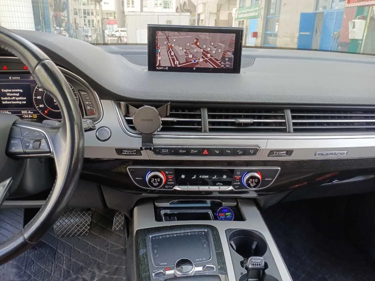 Car image 16
