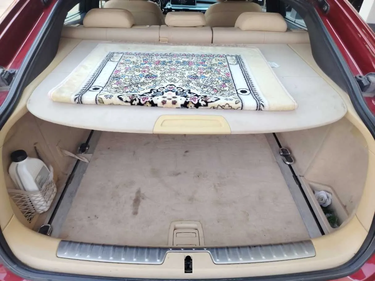 Car image 34