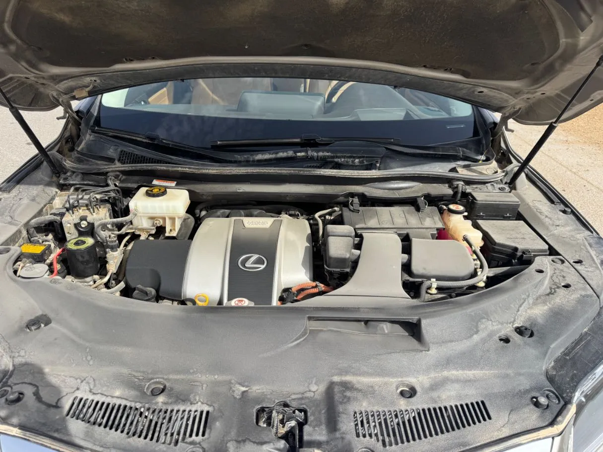 Car image 24