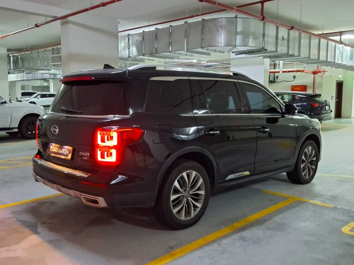 Car image 7
