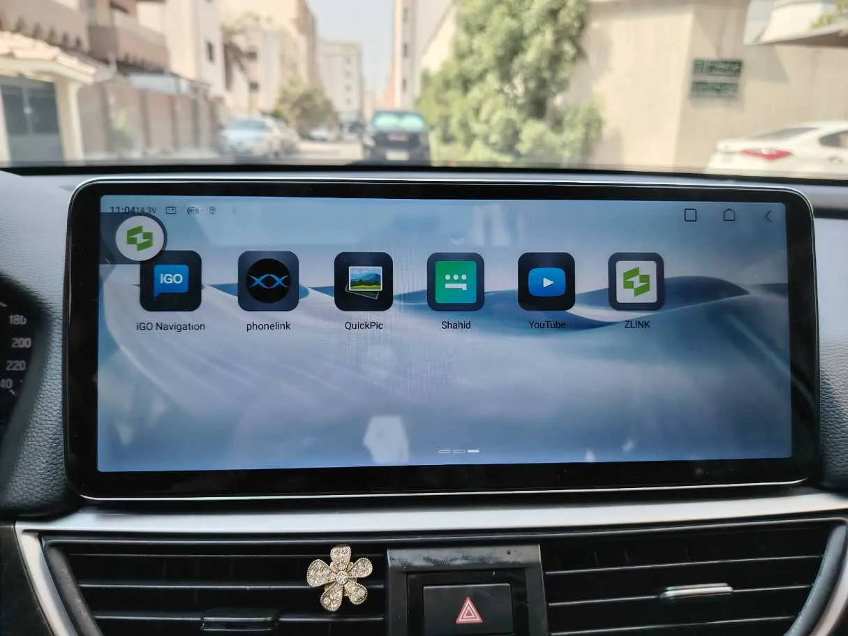 Car image 37