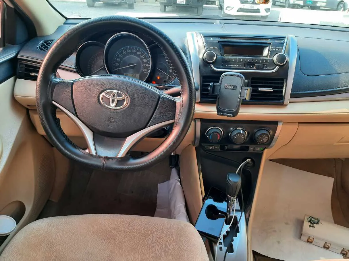 Car image 16