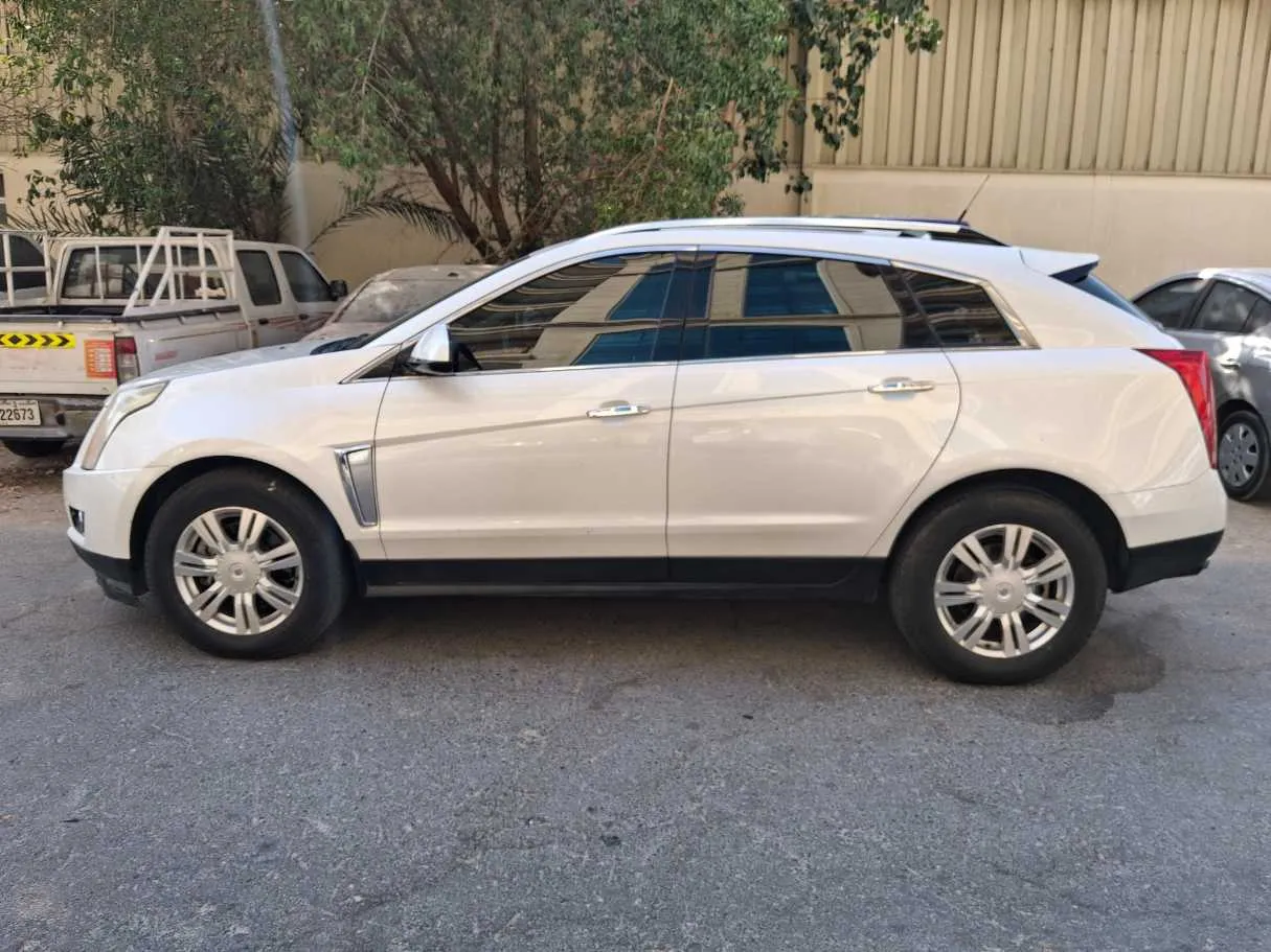Car image 8