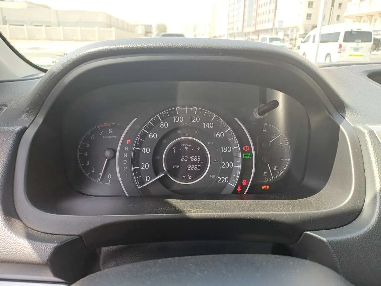 Car image 18
