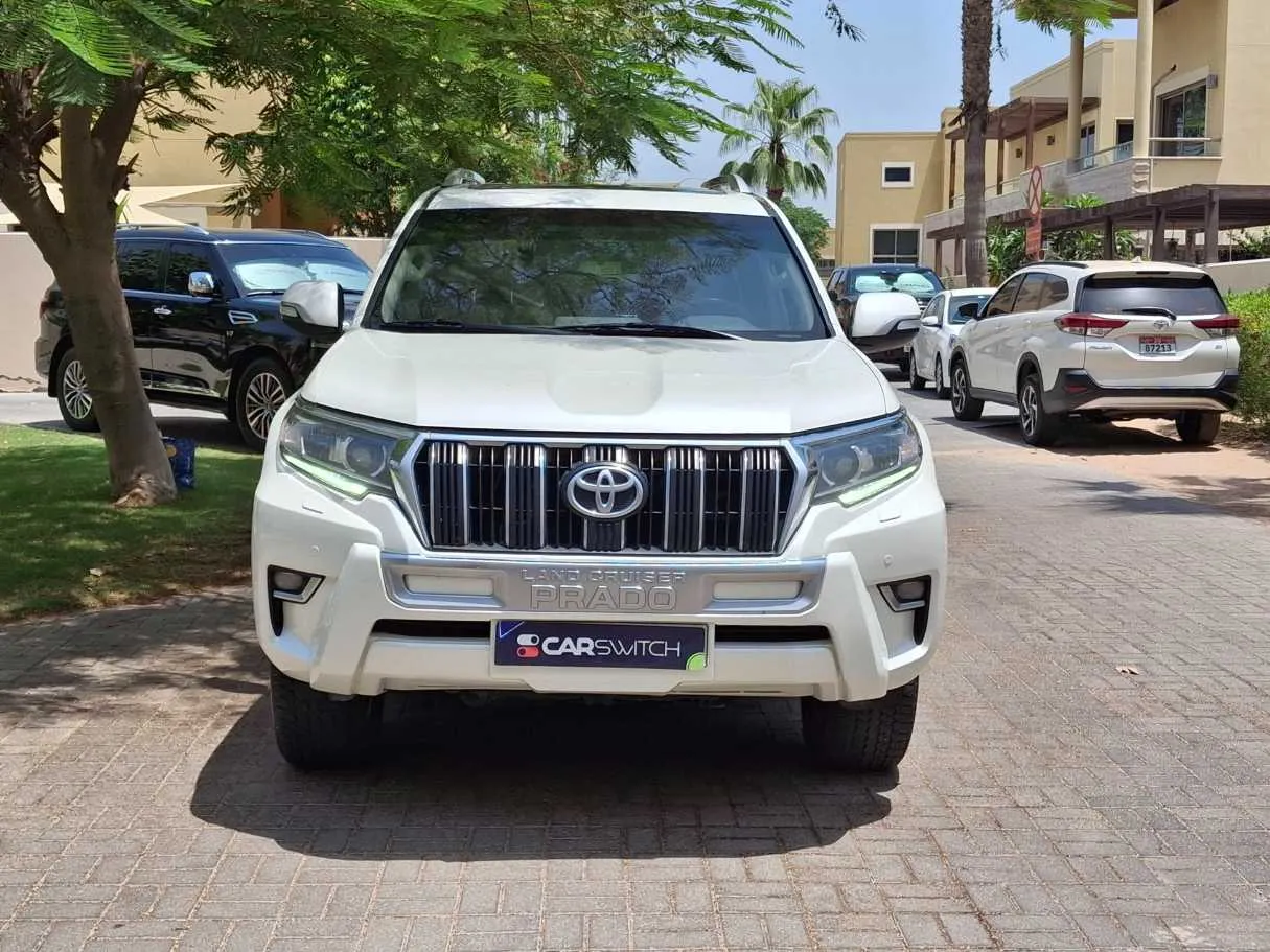 Car image 2
