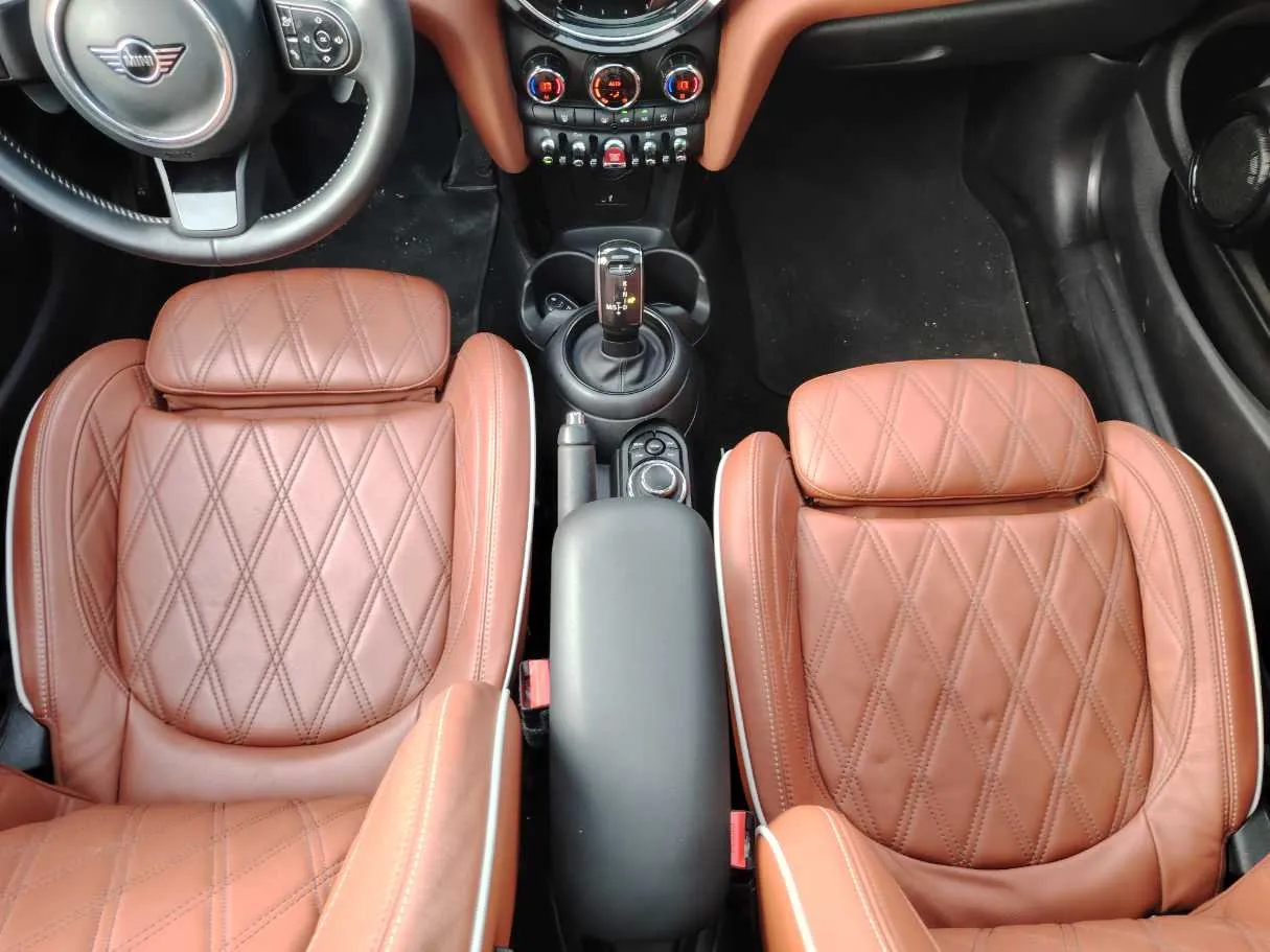 Car image 20