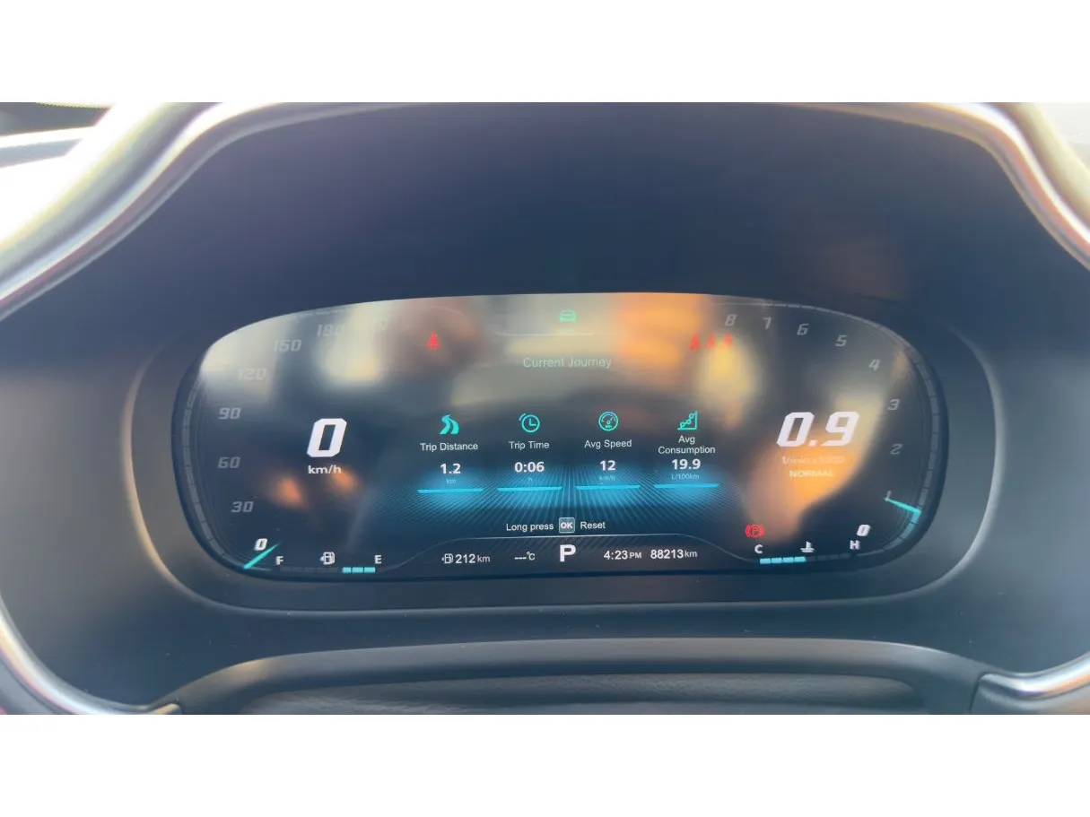 Car image 16