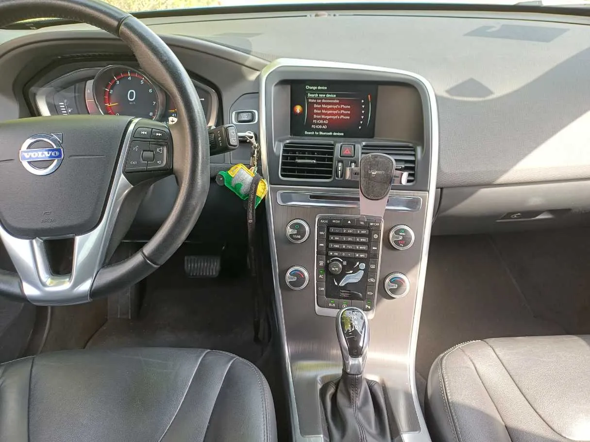 Car image 17