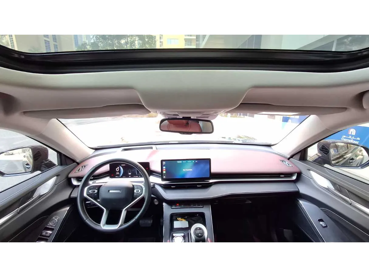 Car image 14