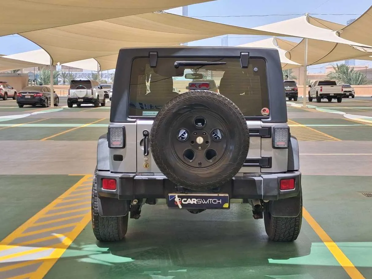 Car image 6