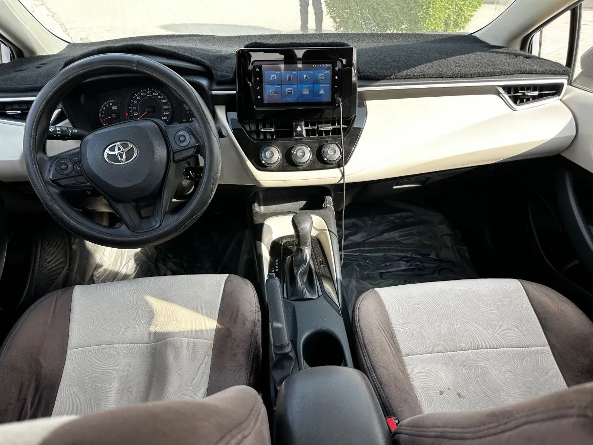 Car image 15