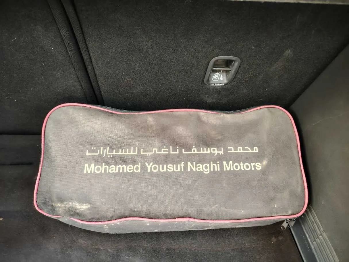 Car image 33