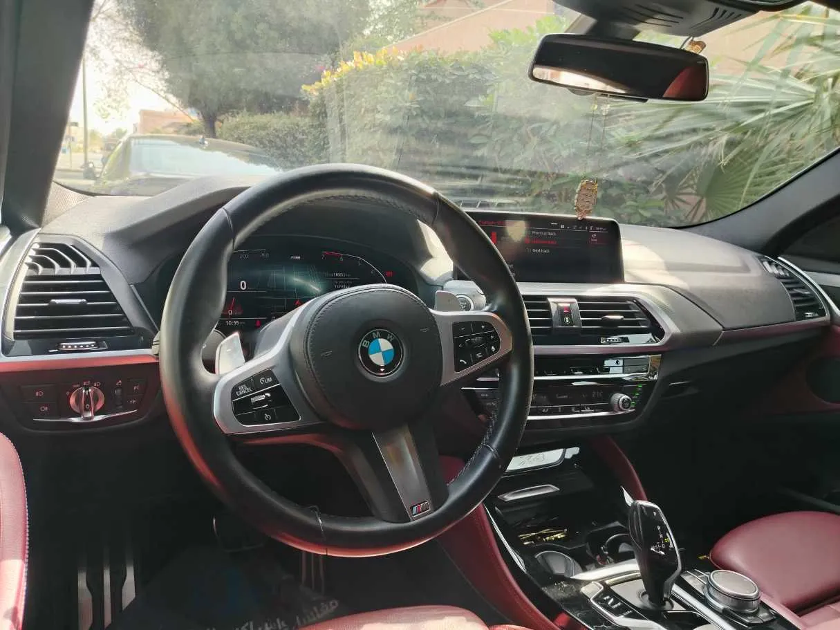 Car image 25