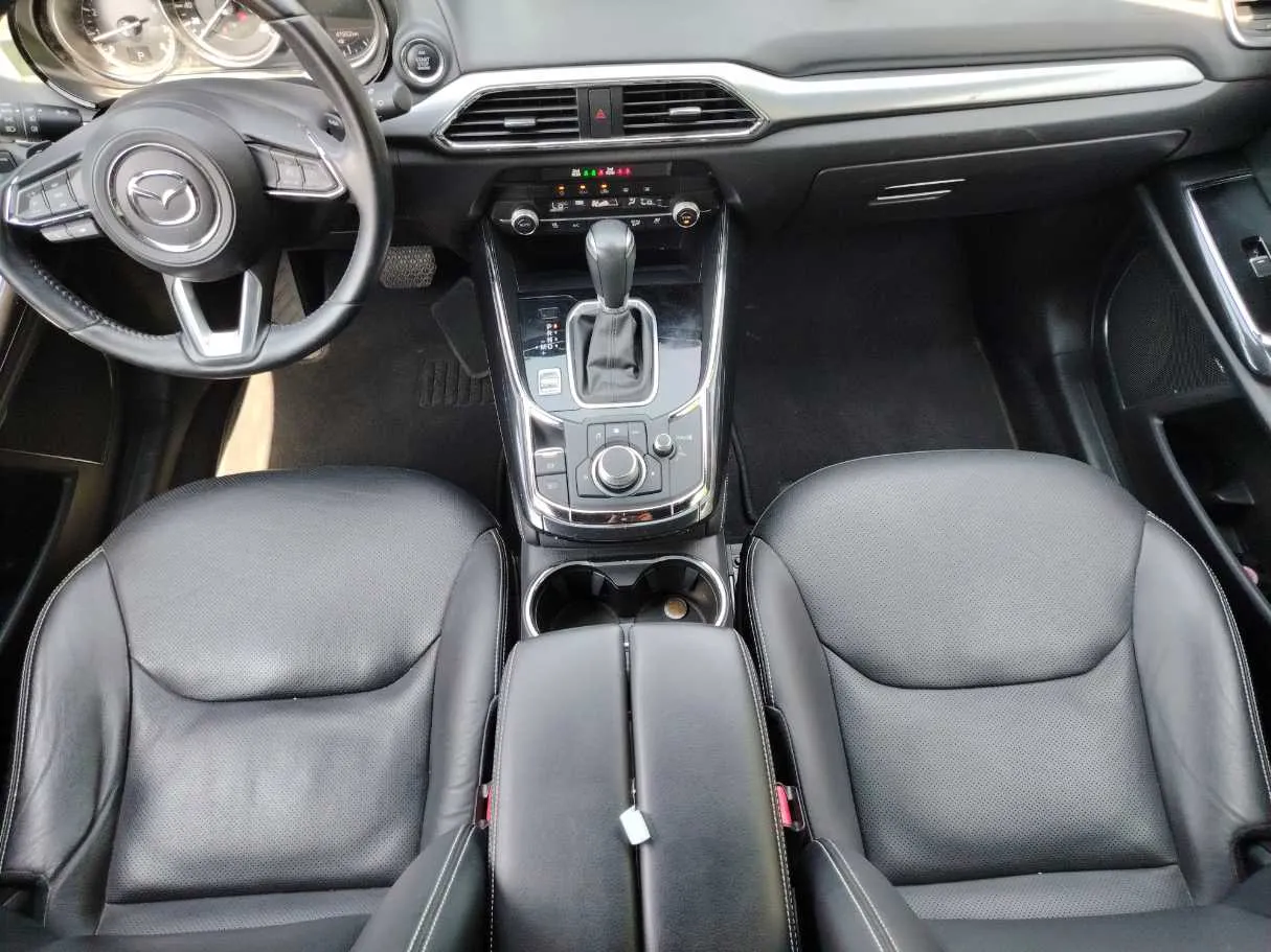 Car image 20