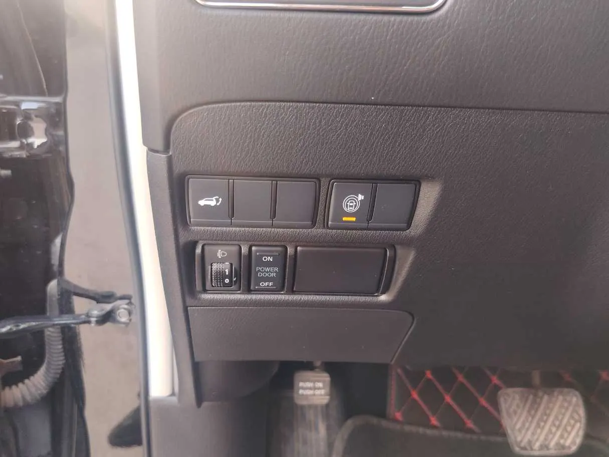 Car image 31