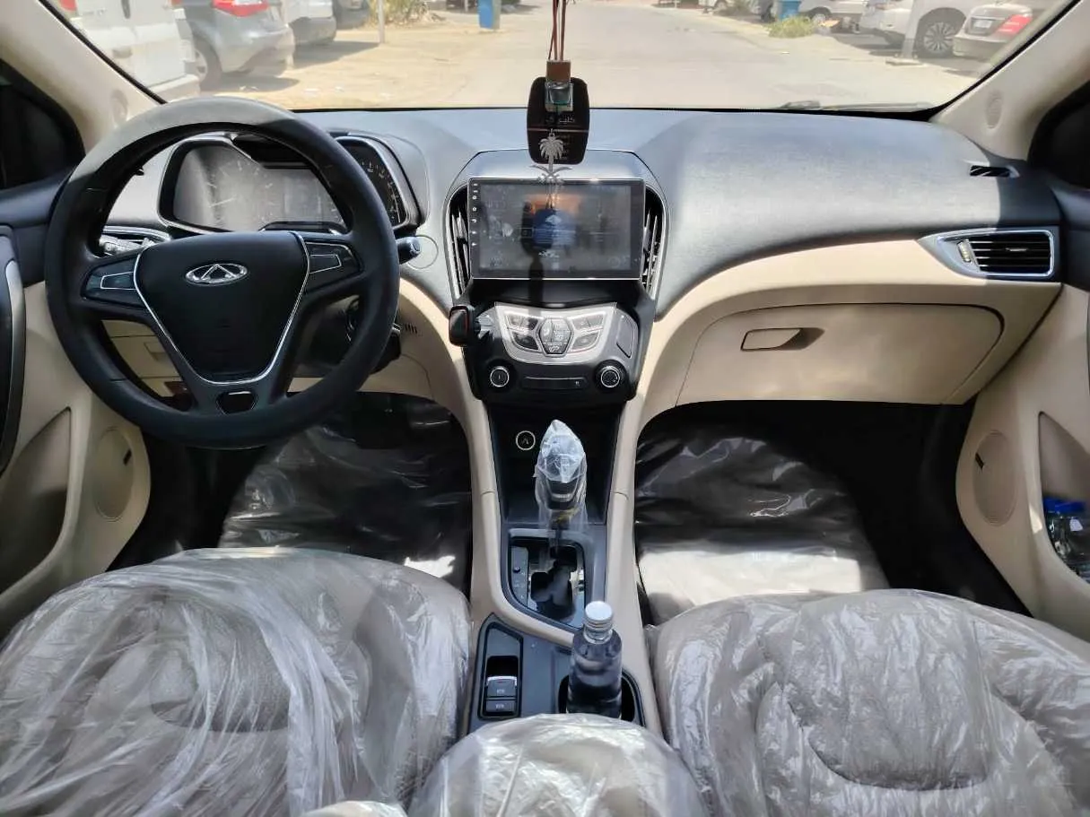 Car image 17