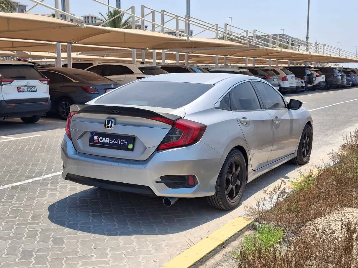 Car image 5