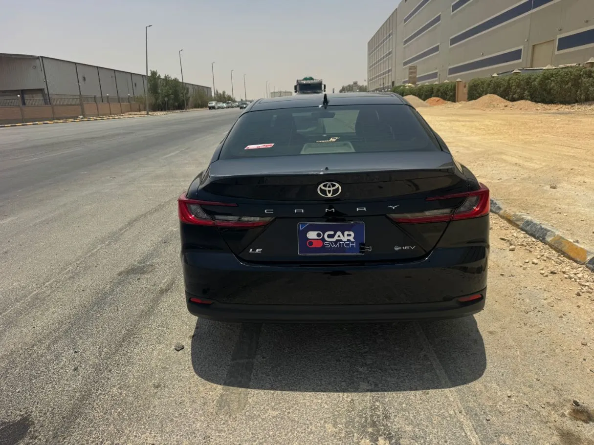 Car image 6