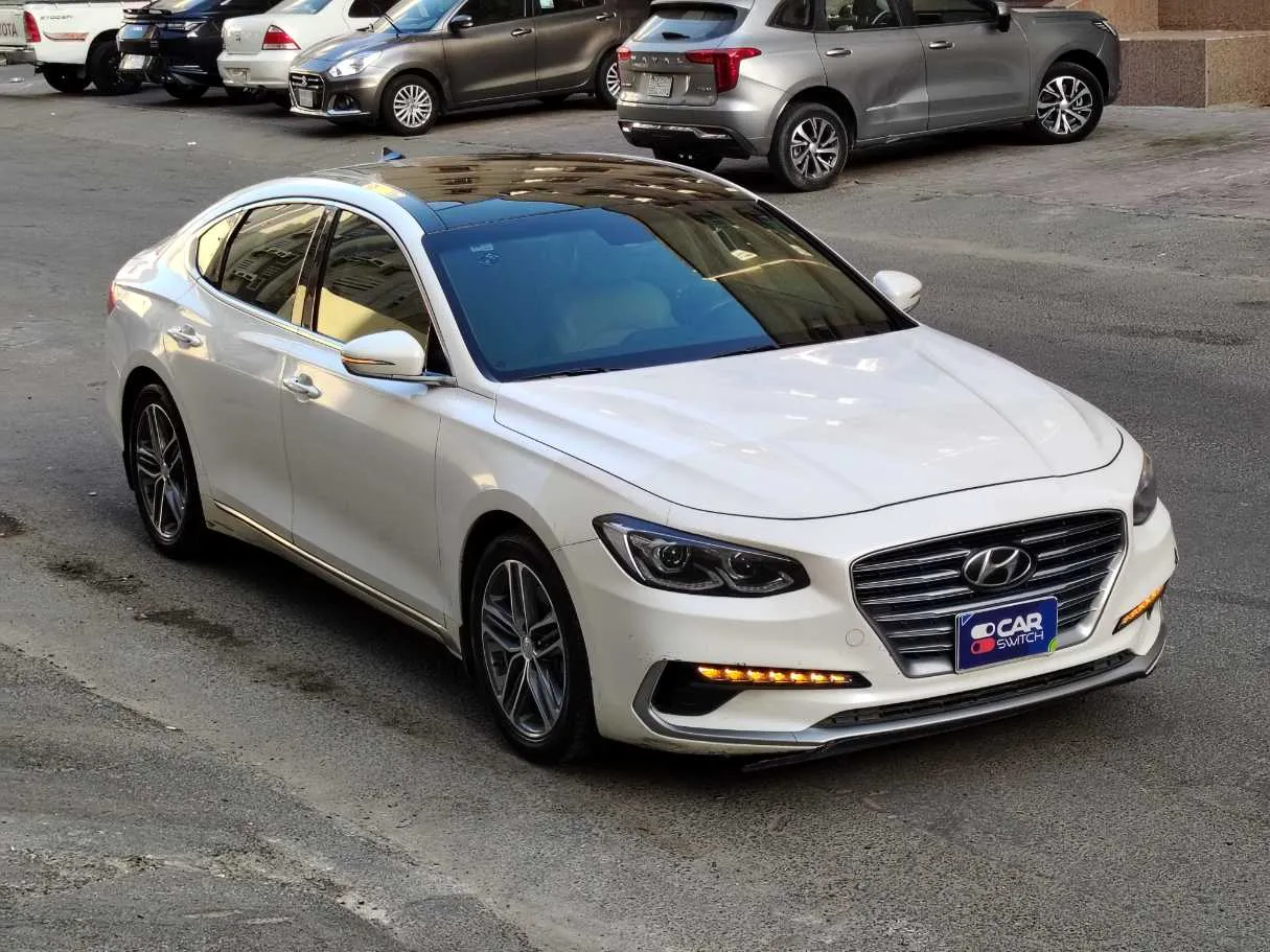 Car image 3