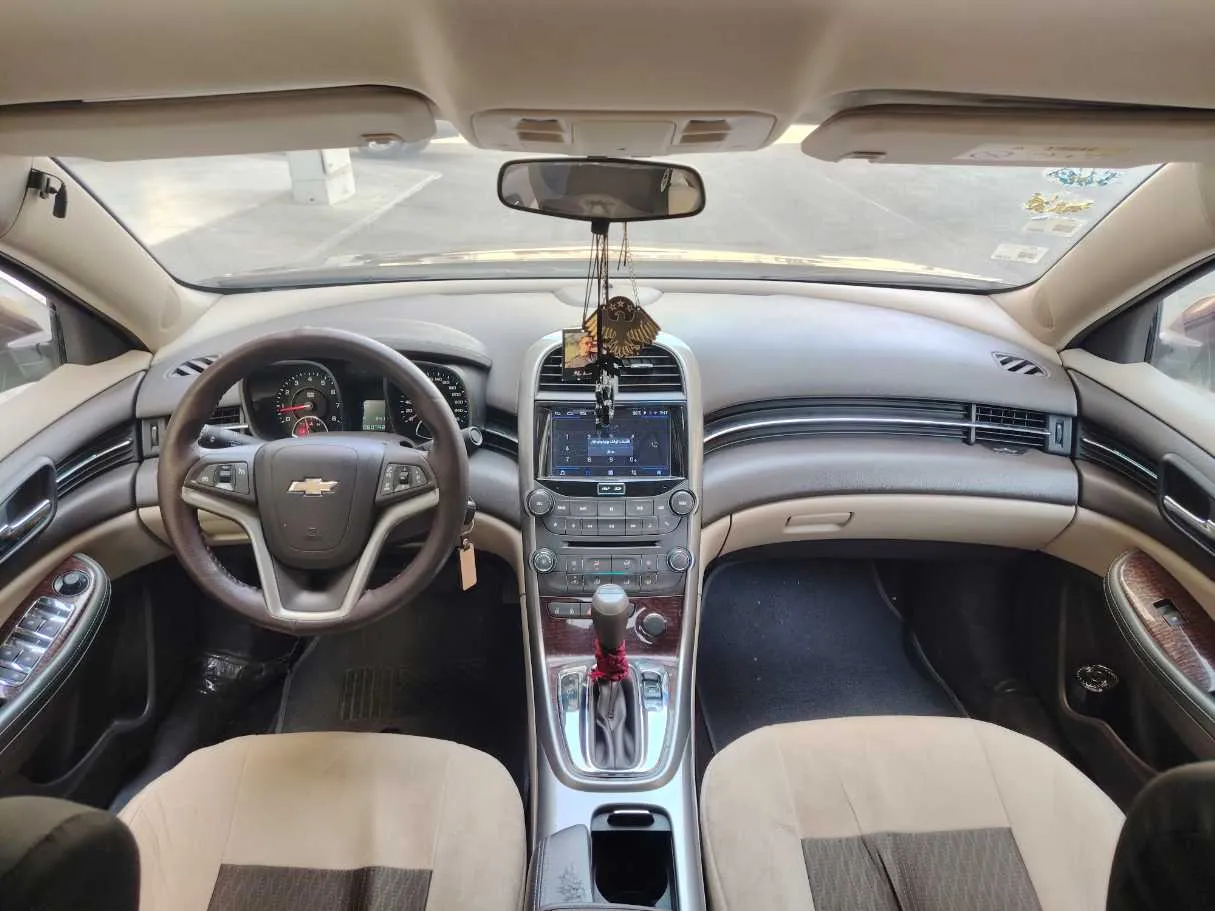 Car image 17