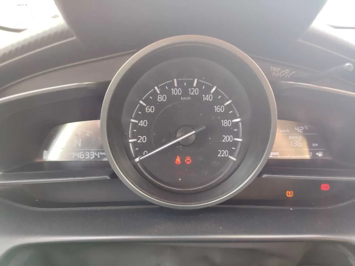 Car image 25