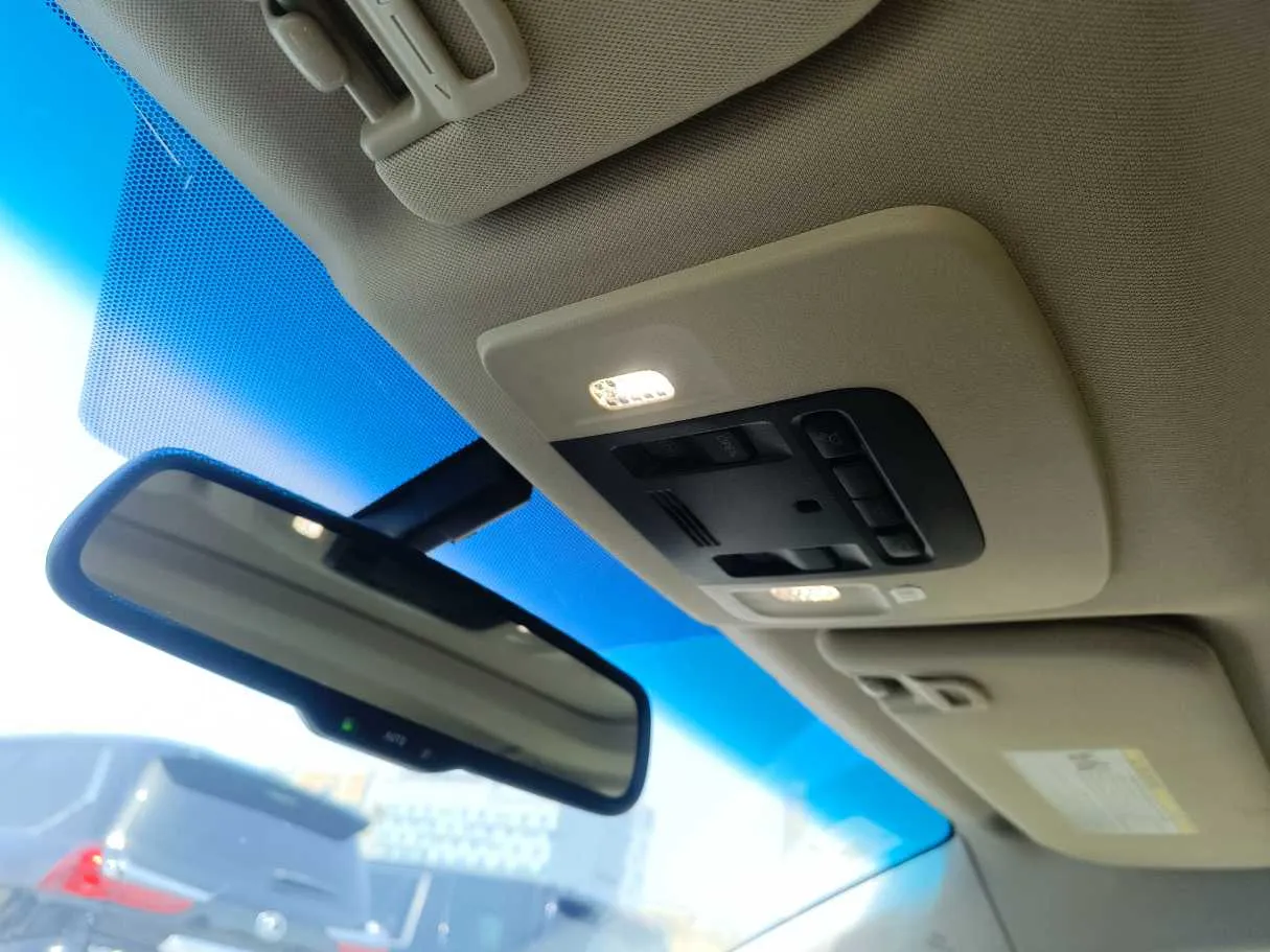 Car image 31