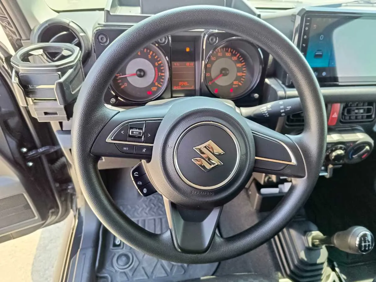 Car image 21