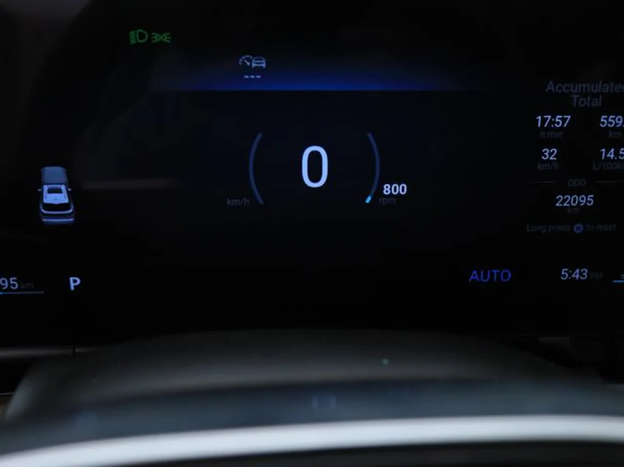 Car image 6
