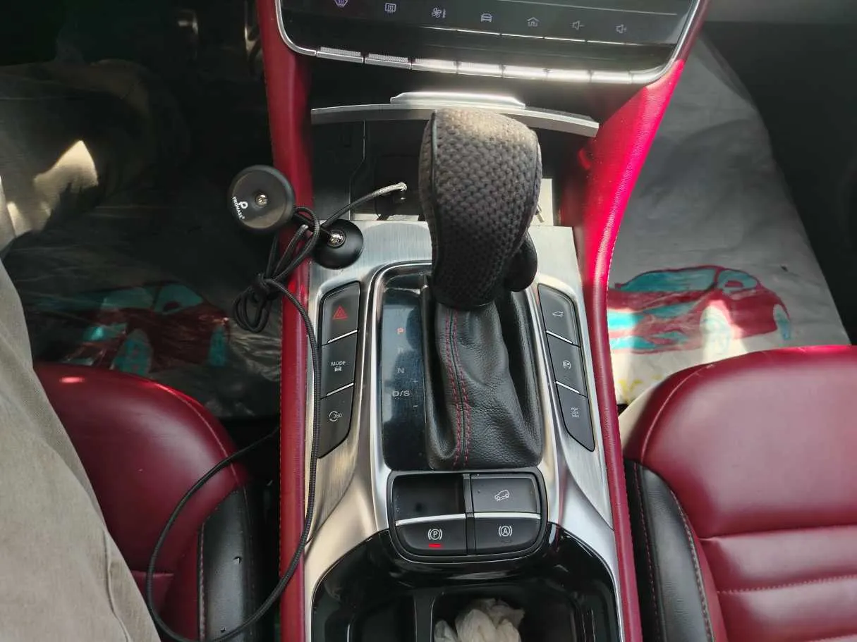 Car image 20