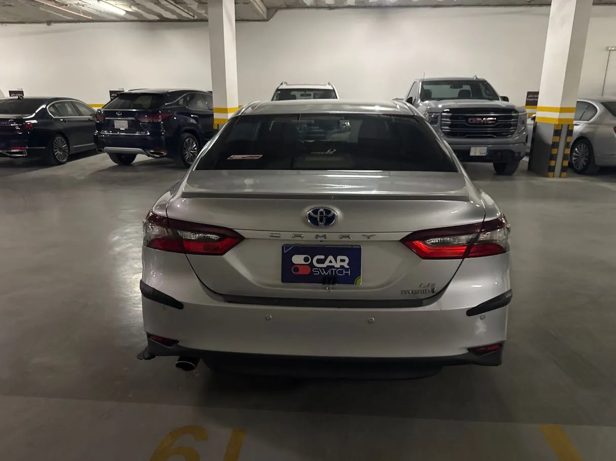 Car image 7