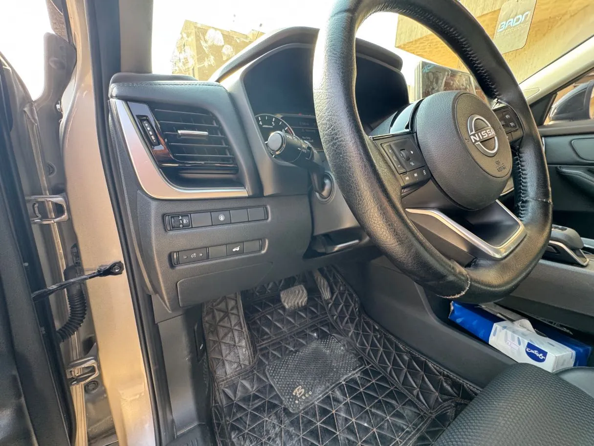 Car image 23