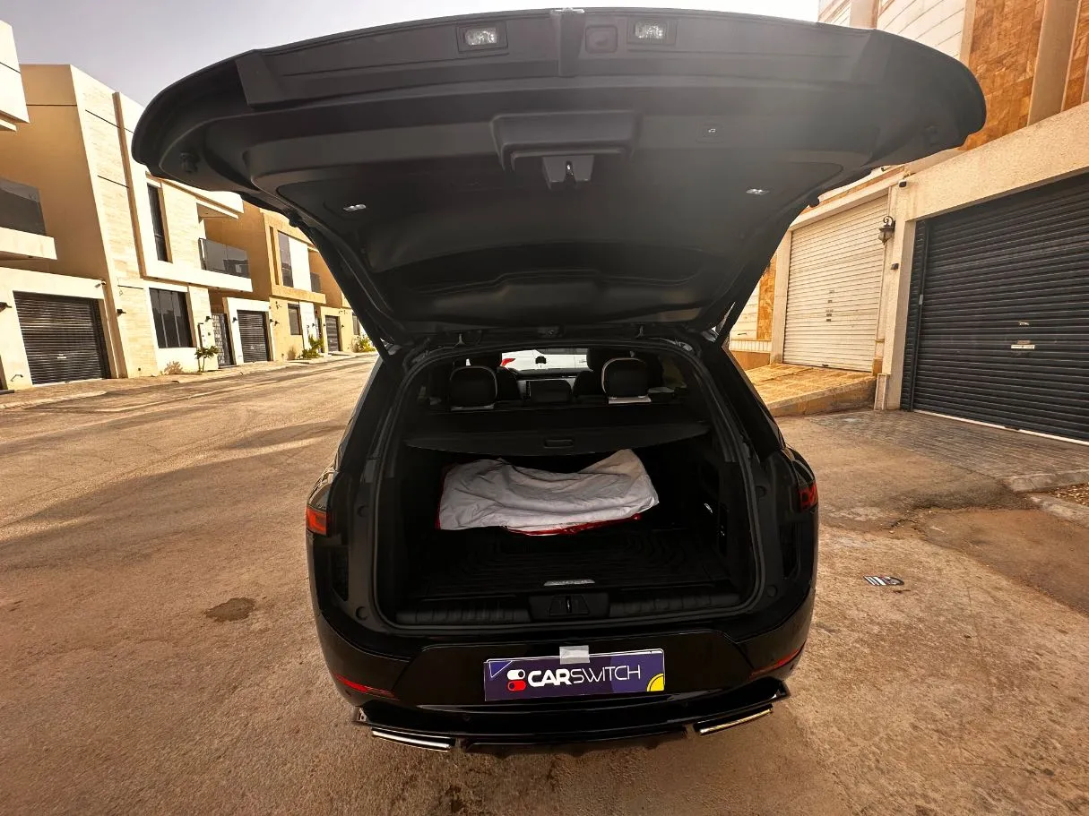 Car image 23