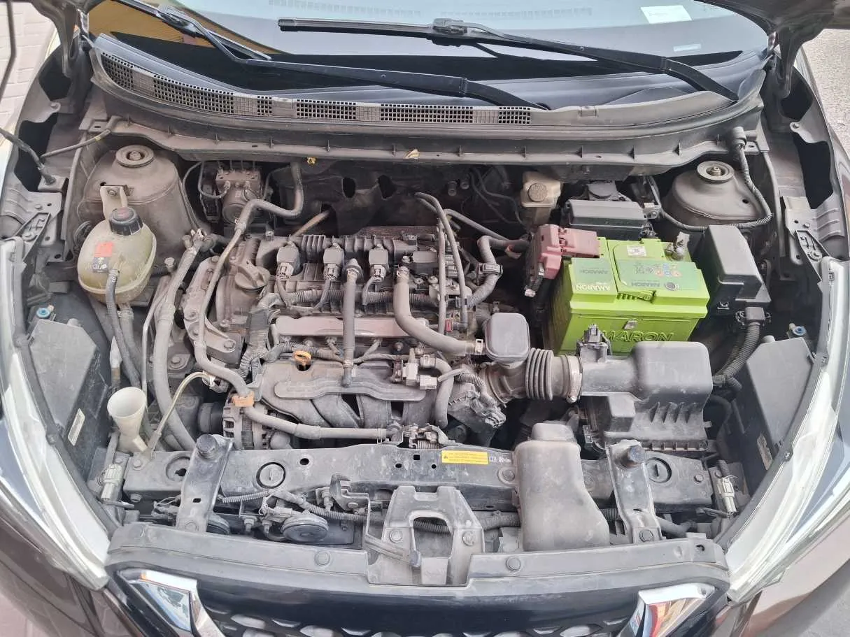 Car image 18