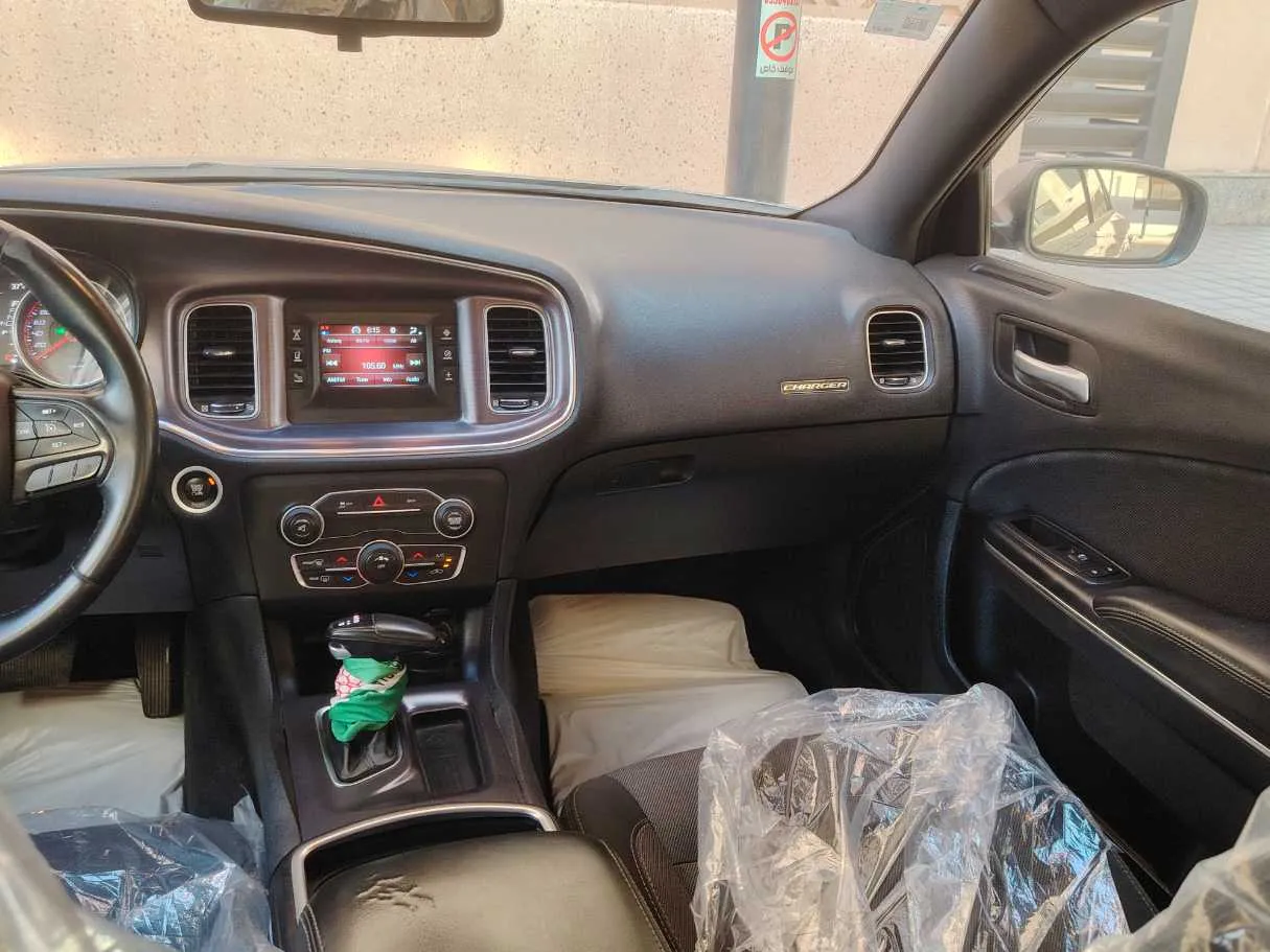 Car image 20