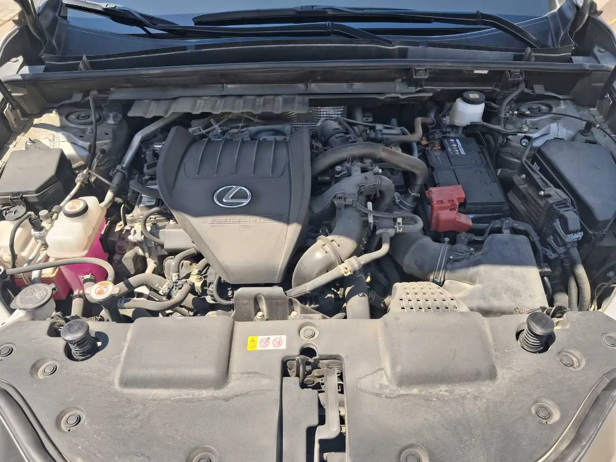 Car image 20