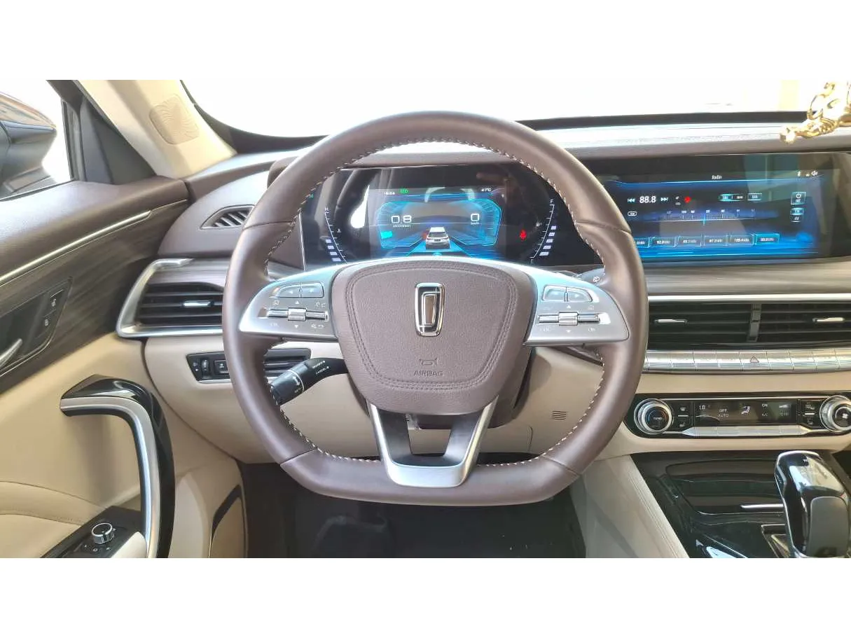 Car image 15