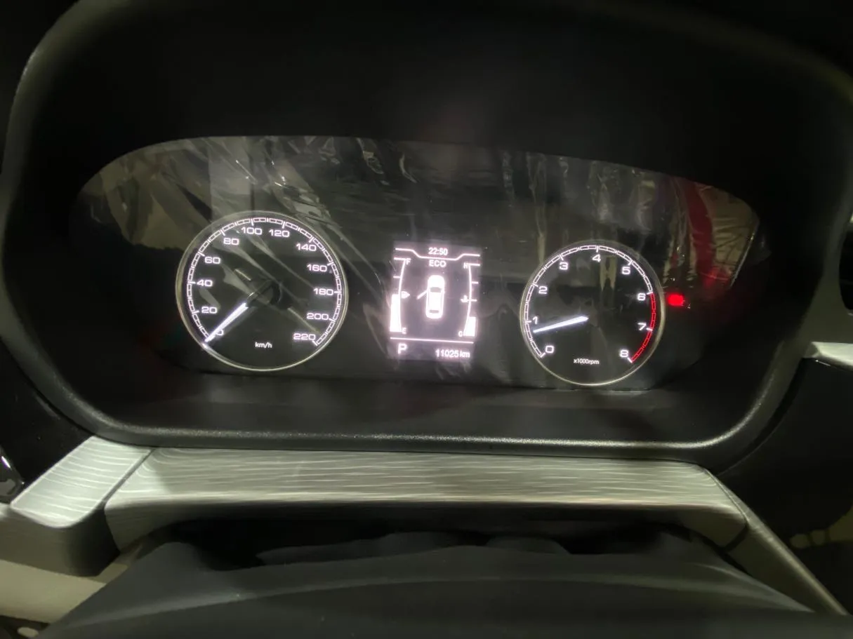 Car image 13