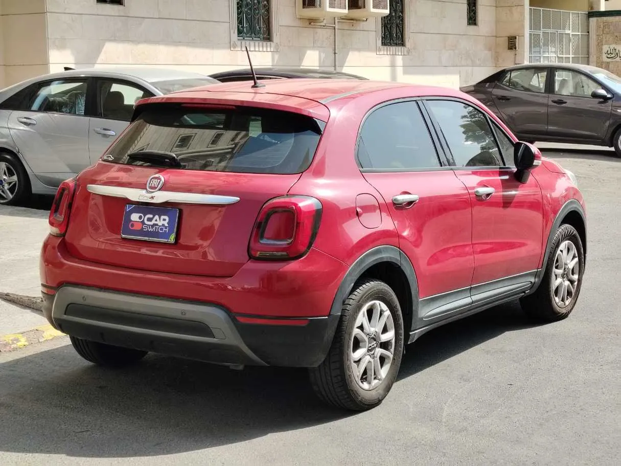 Car image 5