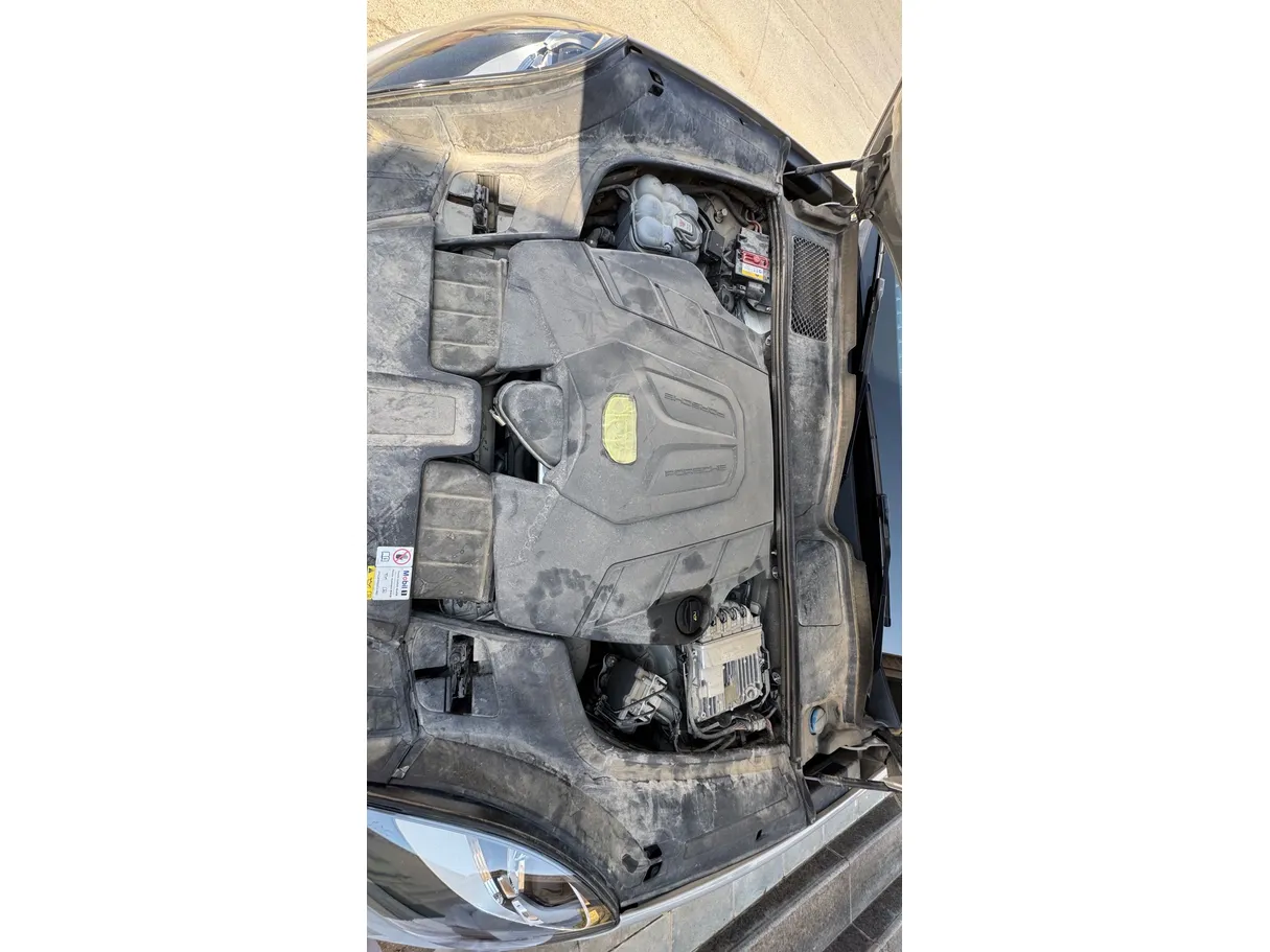 Car image 29