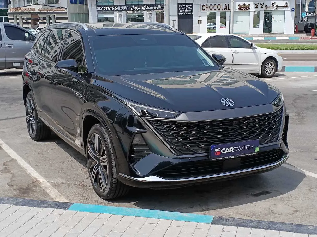 Car image 4