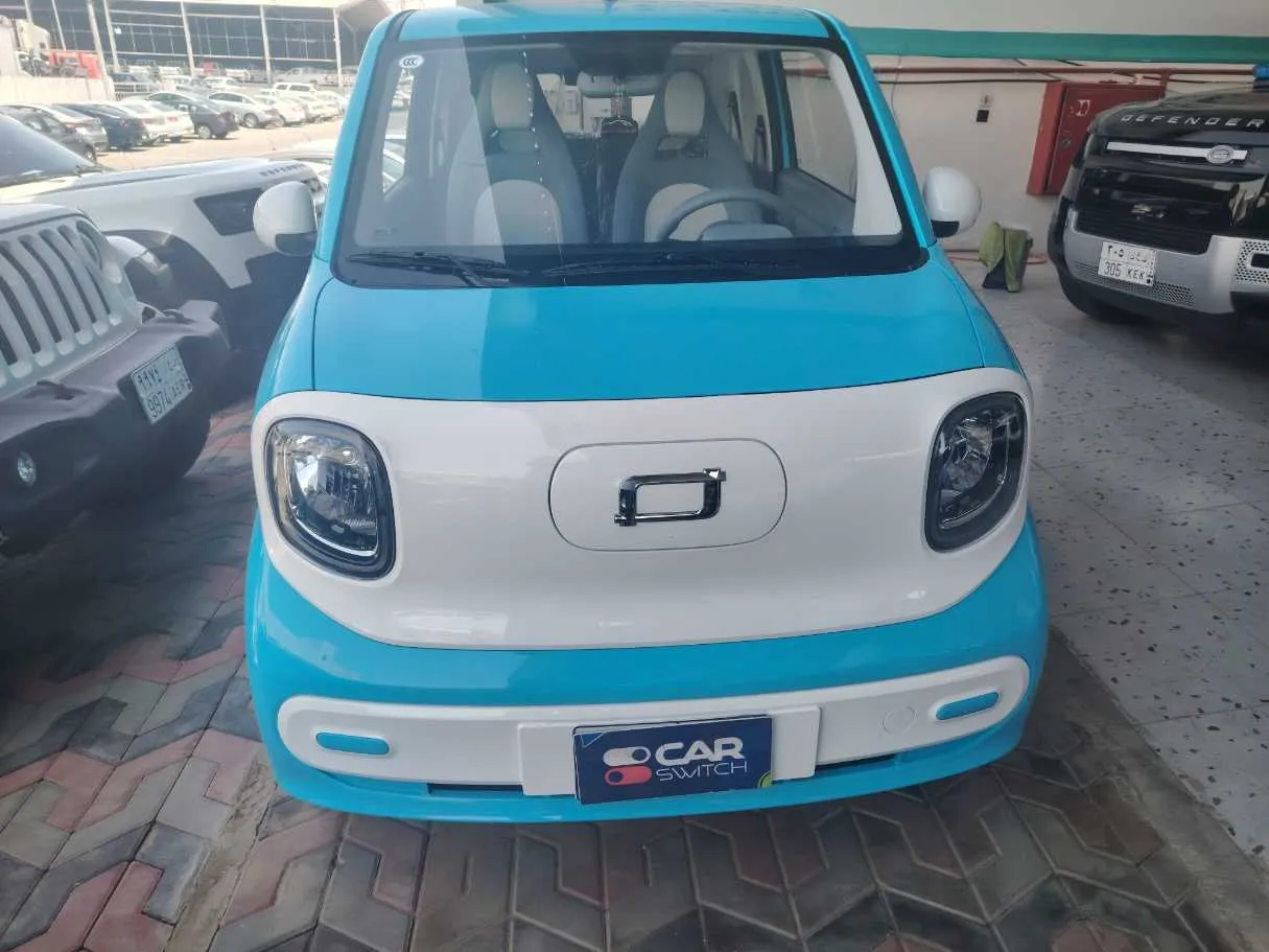 Car image 2