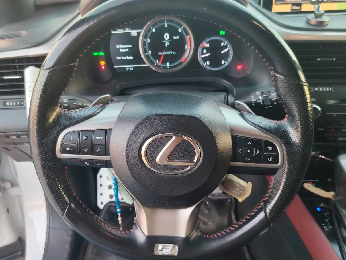 Car image 23