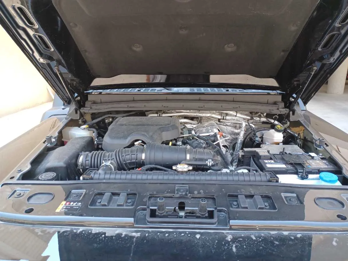 Car image 25